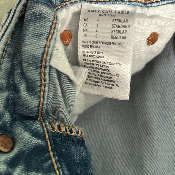 American Eagle distressed jeans - Picture 2 of 3